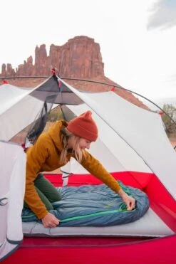 Therm-A-Rest Saros 32 Mummymodel Slaapzak 10 Therm-A-Rest Saros 32 Mummymodel Slaapzak -Buiten Kamperen Verkoop 1900 1267 2022 thermarest desertcamping highsierras spence 0042 1