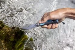 Opinel N°08 Outdoor Zakmes - Blauw 14 Opinel N°08 Outdoor Zakmes - Blauw -Buiten Kamperen Verkoop 3123840015762 opinel outdoor 8 blauw sfeer5 resultaat