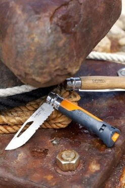 Opinel N°08 Outdoor Zakmes - Oranje 10 Opinel N°08 Outdoor Zakmes - Oranje -Buiten Kamperen Verkoop 3123840015779 opinel outdoor 8 oranje sfeer2 resultaat